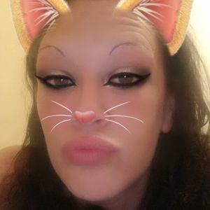 Meet your Posher, Jeanine